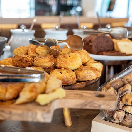 Mythos Hotel apartamentowy 4*